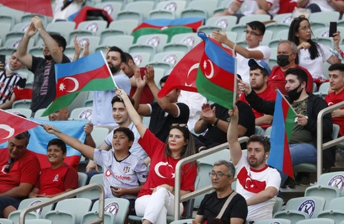 30 tūkstančių Turkijos fanų Baku: Turkija – Velsas