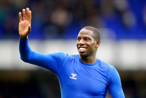 „Everton“ saugas A. Doucoure patyrė stresinį pėdos lūžį