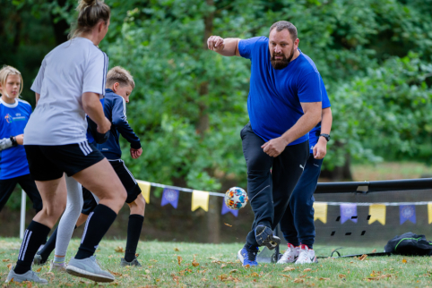 Šeimų futbolo šventė „Vieninga šeima“ finišavo Kidulių dvare