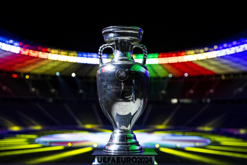 „Euro 2024“: UEFA papildė draudžiamų į stadioną įsinešti daiktų sąrašą