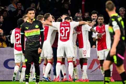 „Ajax“ išrašė pirmąjį pralaimėjimą PSV klubui „Eredivisie“