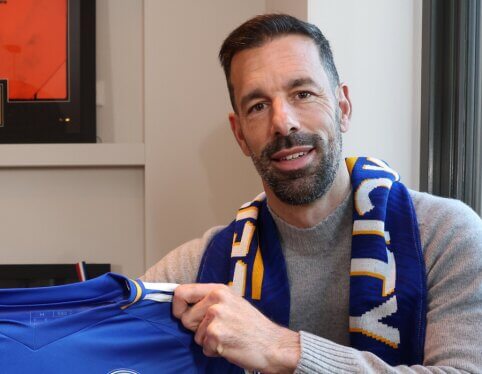 Oficialu: R. van Nistelrooy'us surado naują darbą