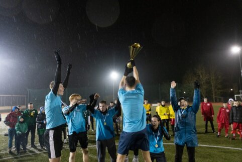 Trečiojo „Futbolas visiems“ čempionato pirmajame etape varžėsi 12 komandų