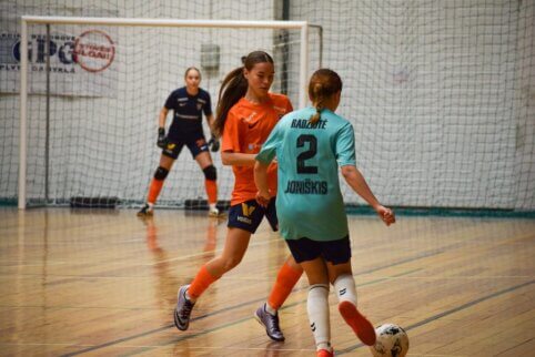 Moterų futsal čempionate pergalių serijas pratęsė „Banga“ ir „Jonava“