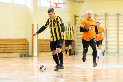 Molėtuose sužaistas Lietuvos senjorų (50+) futsal pirmenybių turas