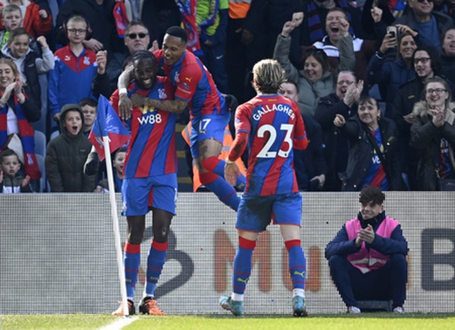 „Crystal Palace“ žengė į FA taurės pusfinalį