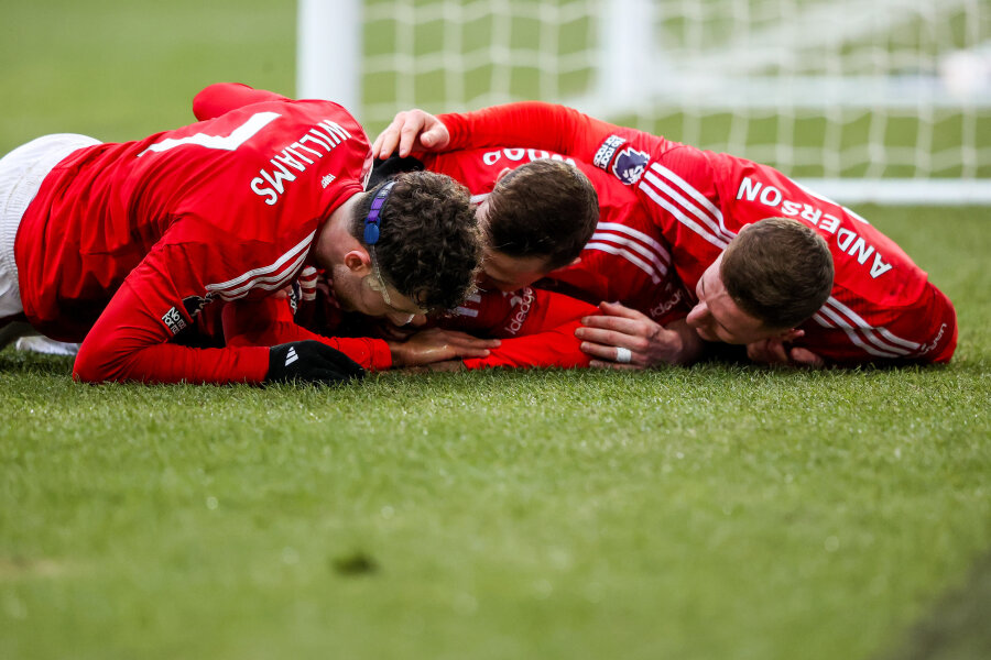 „Nottingham Forest“ su žemėmis sumaišė „Brighton“ ekipą